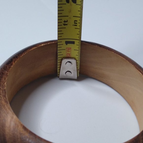 Vintage Wood Flower Bangle - Picture 13 of 13